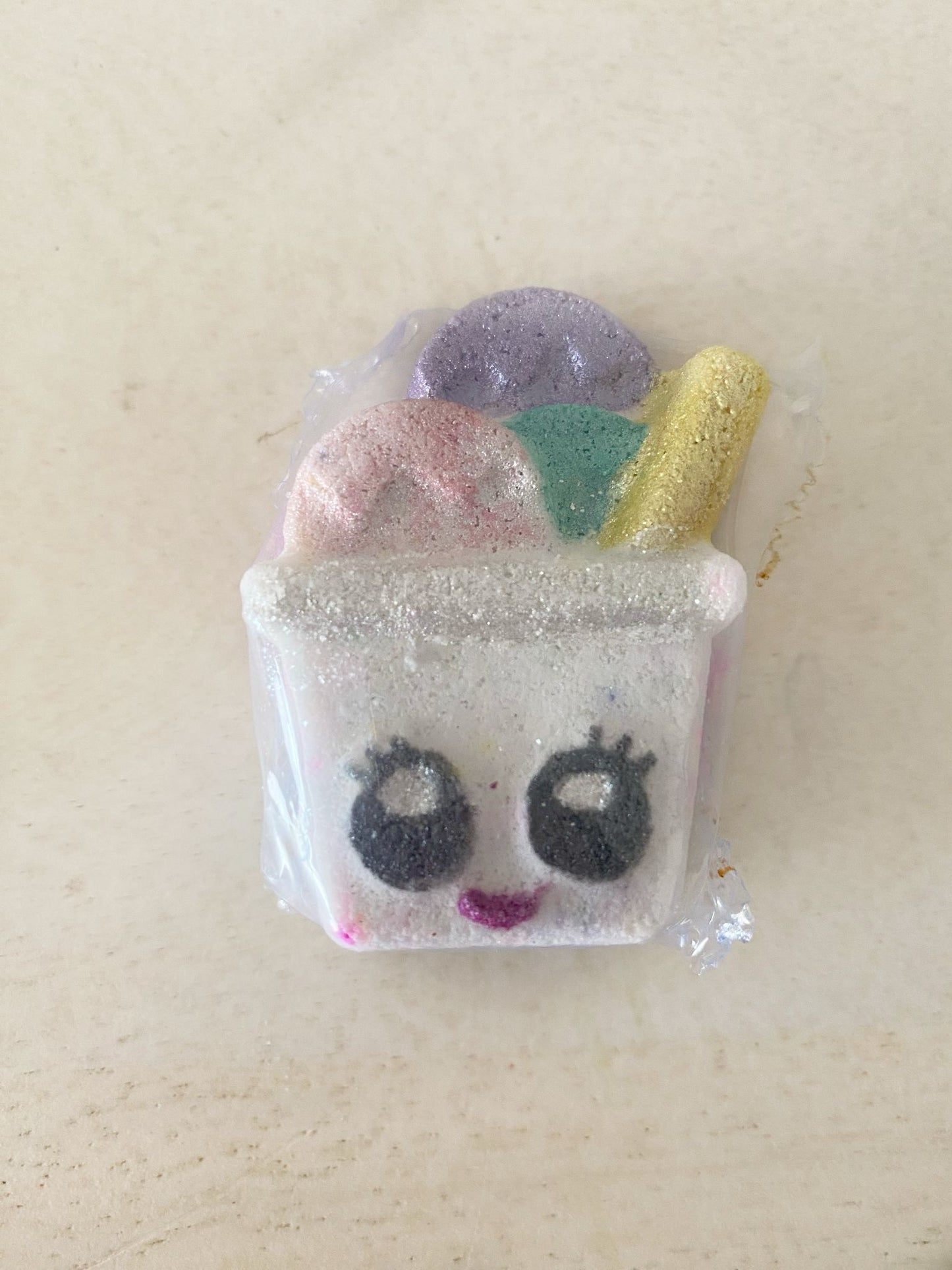 Ice cream tub mini bath bomb