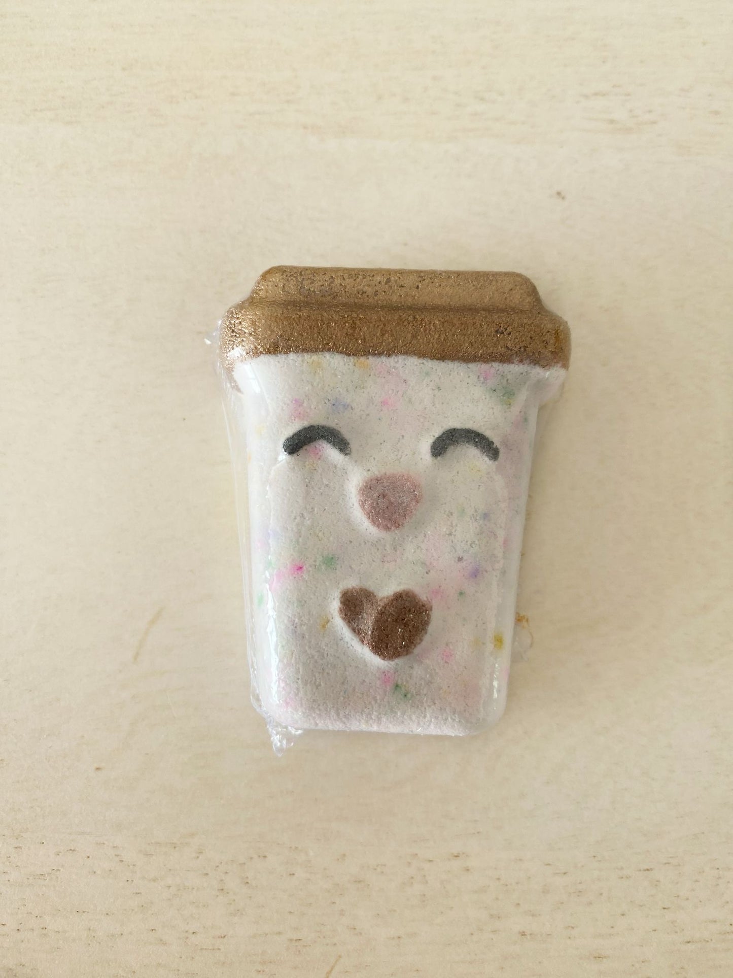Coffee cup mini bath bomb