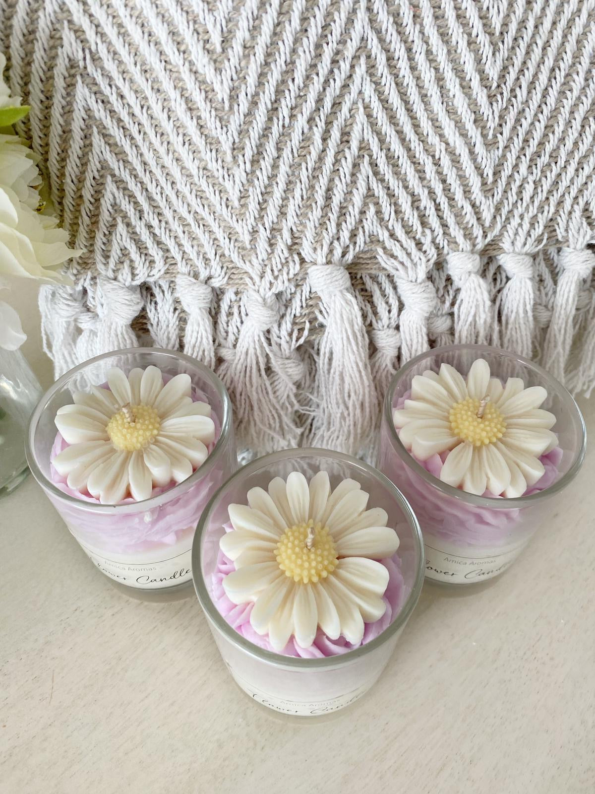 Frosted Daisy Candle