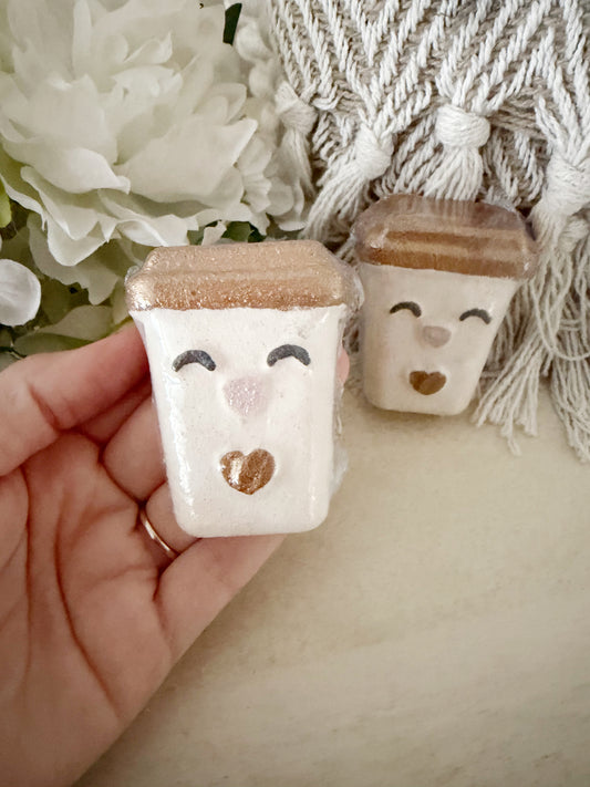Coffee cup mini bath bomb